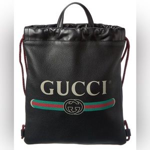 Drawstring Leather Backpack in black leather for men’s